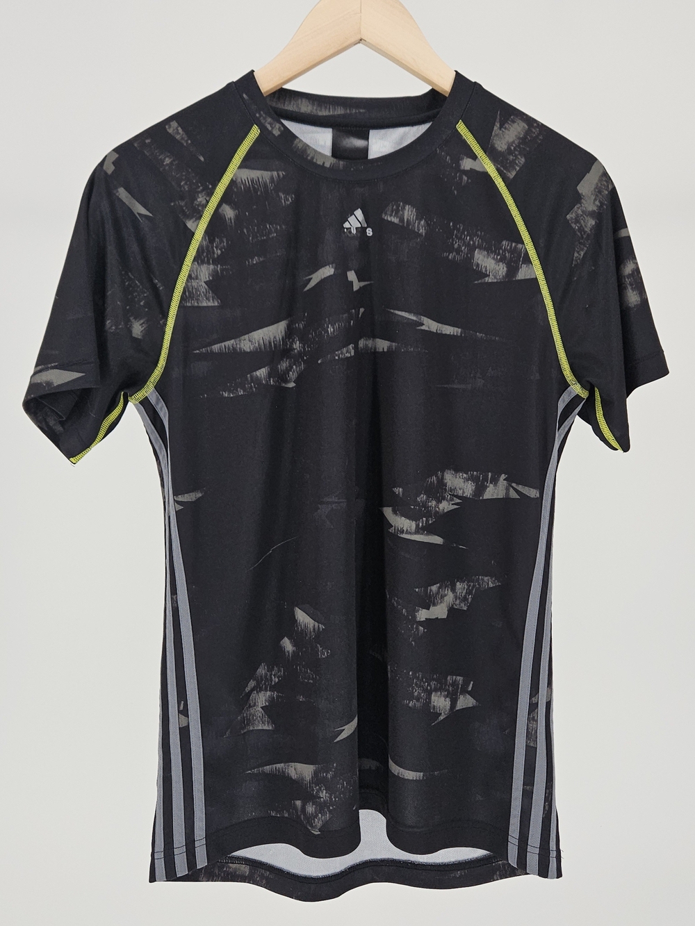 Adidas Climalite Black Graphic Short Sleeve Athletic Shirt Size Small